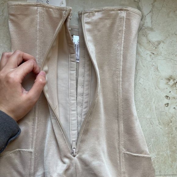 Annette High-Waisted Mid-Thigh Shapewear NWT Size Medium in Beige - Picture 2 of 8